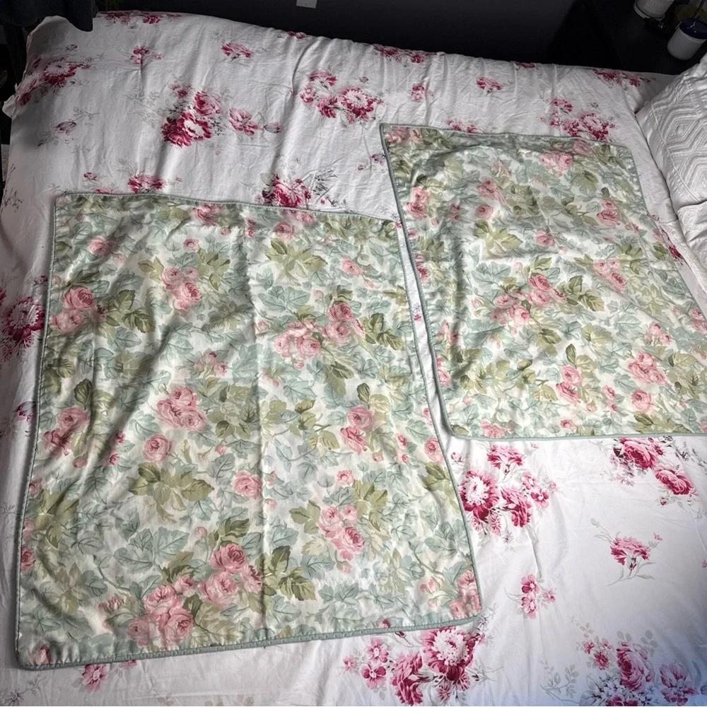 VTG Laura Ashley 2 Shams Set Pillow Covers Cottage Rose CottageCore Green Pink
